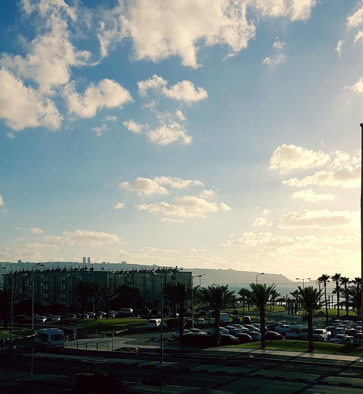 Sea View Apartment ハイファ エクステリア 写真